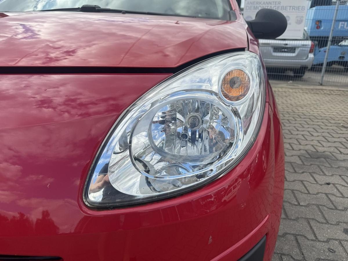 Renault Twingo 2 original Scheinwerfer vorn links Halogen Bj.2008